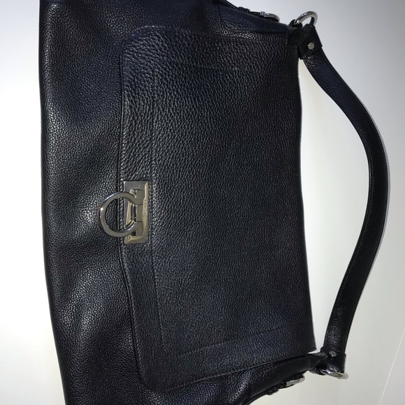 Salvatore Ferragamo Pebble Leather Hand bag purse - Picture 4 of 7